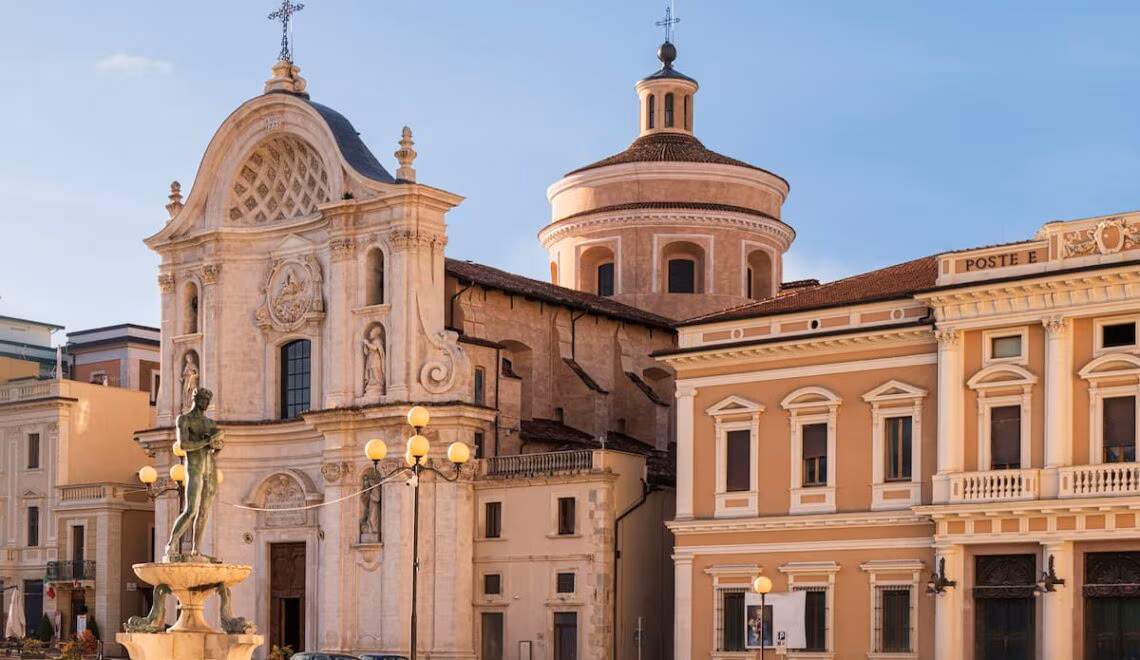 Piazza Duomo & Fontana Vecchia